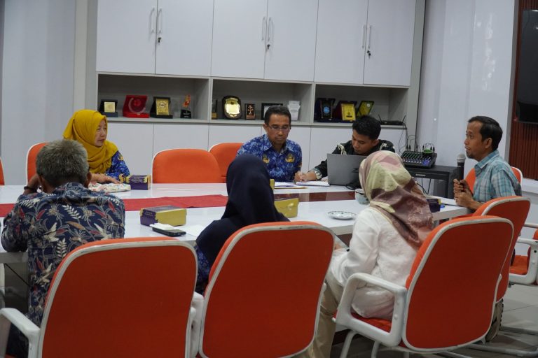 Fakultas Farmasi Unhas Gelar Rapat Koordinasi Pelayanan Administrasi