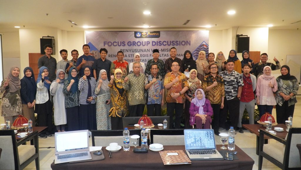 Fakultas Farmasi Unhas mengadakan Focus Group Discussion Penyusunan Visi, Misi dan Rencana Strategis Fakultas Periode 2025-2029
