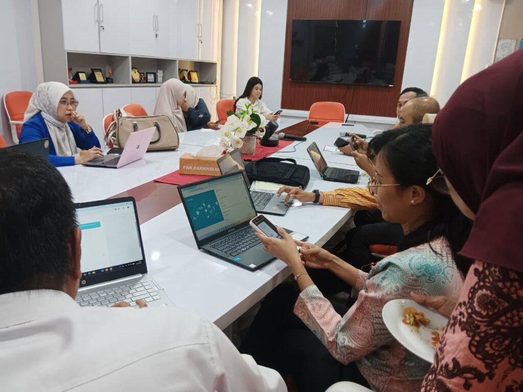 Gelar Pendampingan Pengurusan STRA bagi alumni dan dosen, Fakultas Farmasi UNHAS kuatkan kolaborasi dengan Ikatan Alumni dan PD-IAI Sulsel